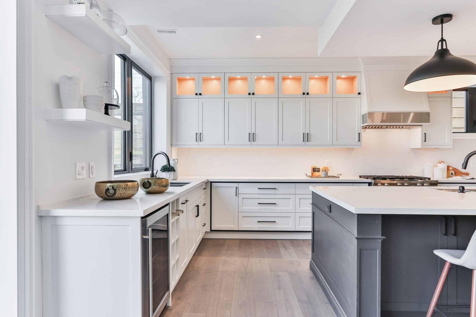 Essential Tips for Achieving a Clutter-Free Kitchen Space
