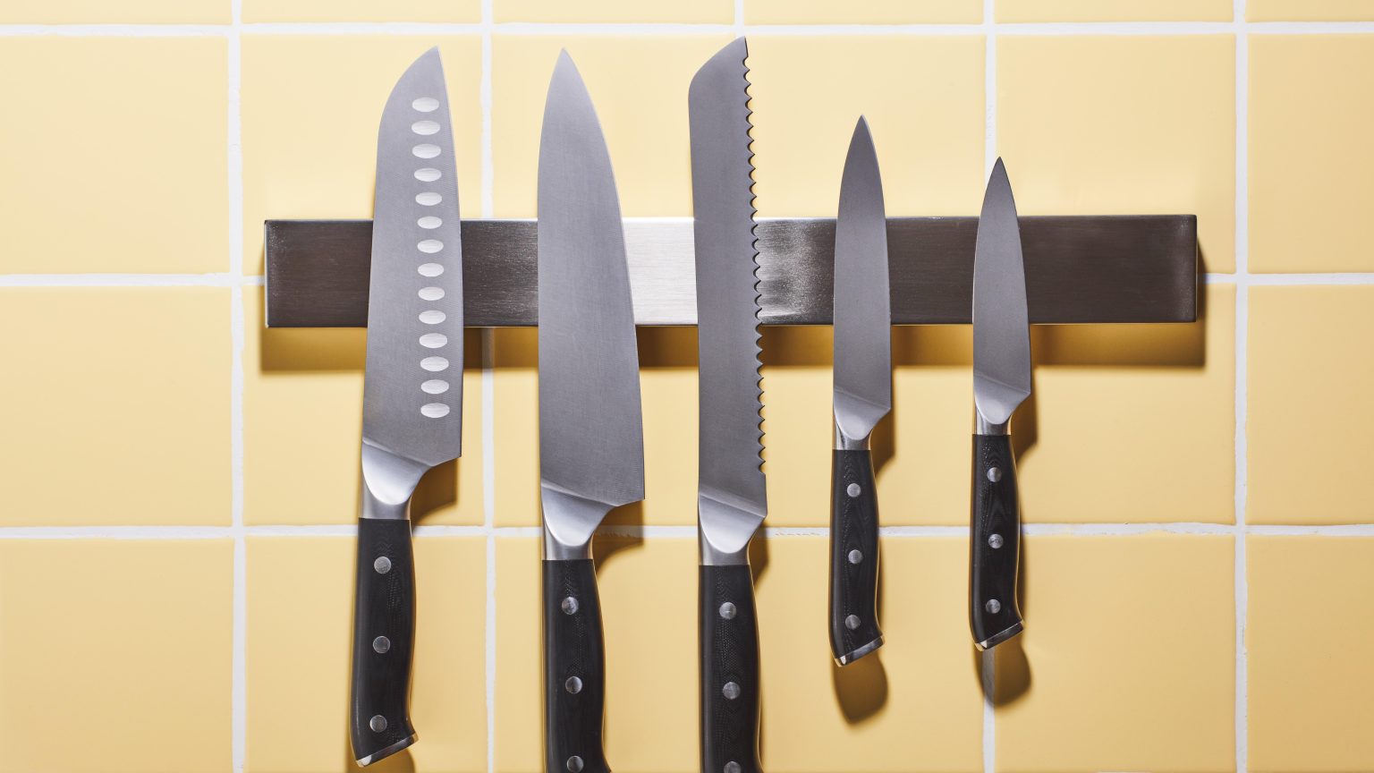 Essential Tips for Sharpening and Maintaining Kitchen Knives