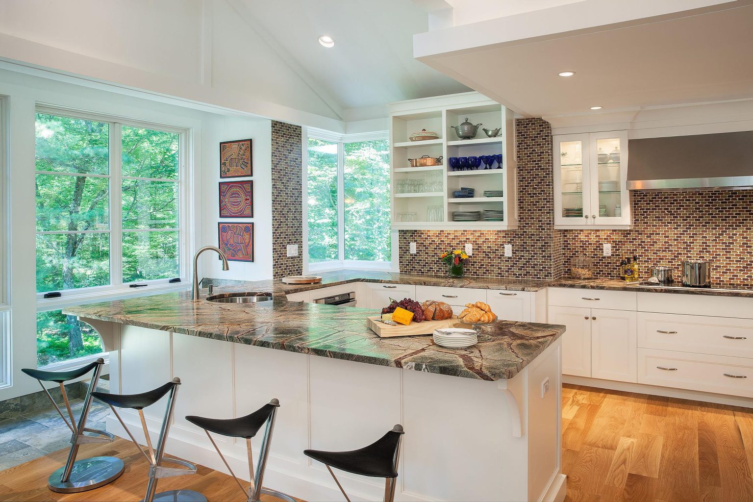 Essential Guide to Selecting Kitchen Colors for Harmony Essential Guide to Selecting Kitchen Colors for Harmony