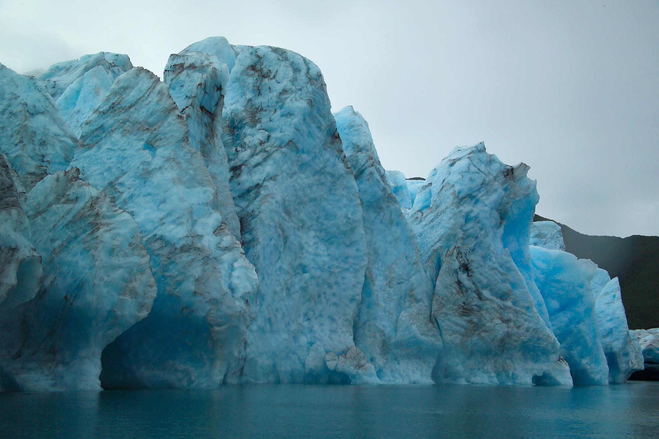 In the Footsteps of Giants: The Geomorphology of Glacial Landscapes